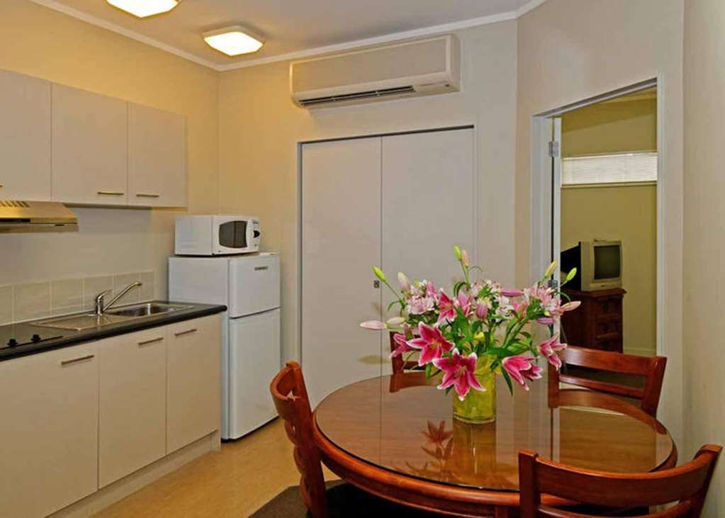 Kudos Business Suites & Airport Motel Auckland Zimmer foto